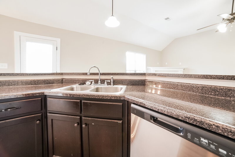 1,815/Mo, 8152 Park Pike Dr Southaven, MS 38671 Kitchen View