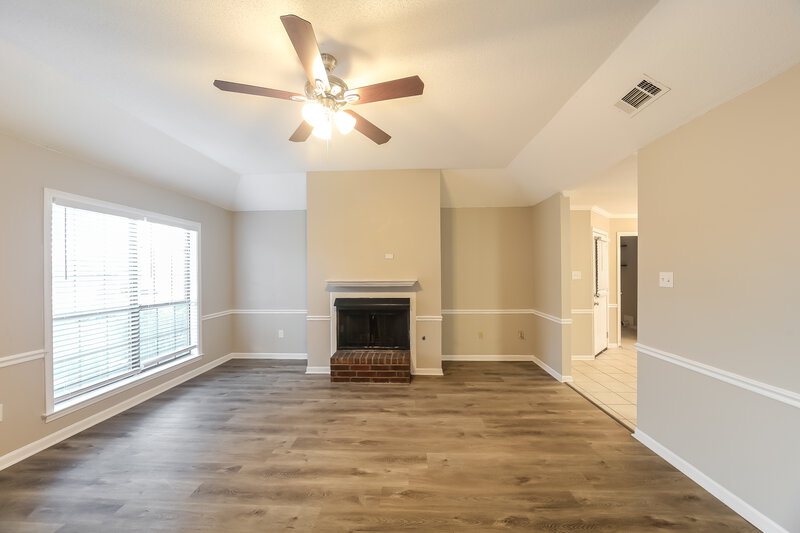 1,780/Mo, 7023 Andrews Rd Bartlett, TN 38135 Living Room View 3