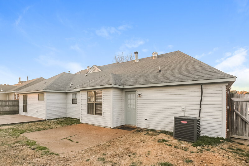 1,780/Mo, 7023 Andrews Rd Bartlett, TN 38135 Rear View