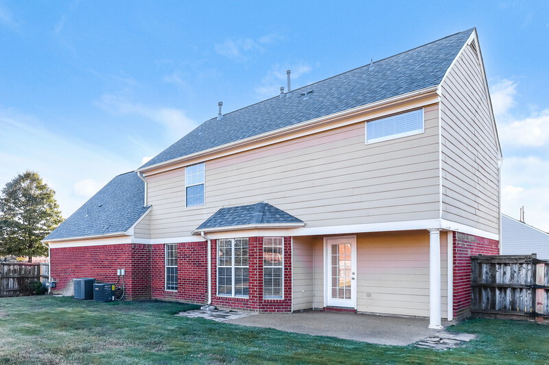 2,250/Mo, 5452 Belle Ridge Dr Arlington, TN 38002 Rear View