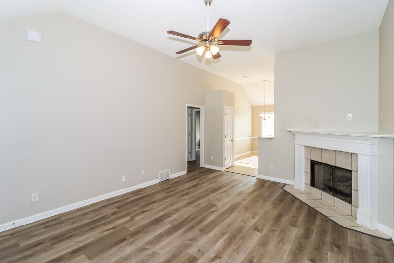 1,605/Mo, 1187 Destin Dr Cordova, TN 38018 Living Room View 2