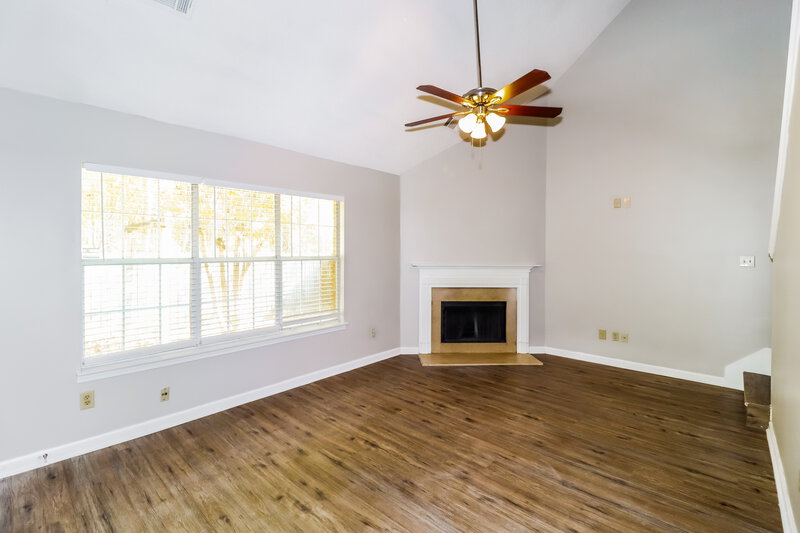 1,685/Mo, 1834 Dewars Cove N Cordova, TN 38016 Living Room View