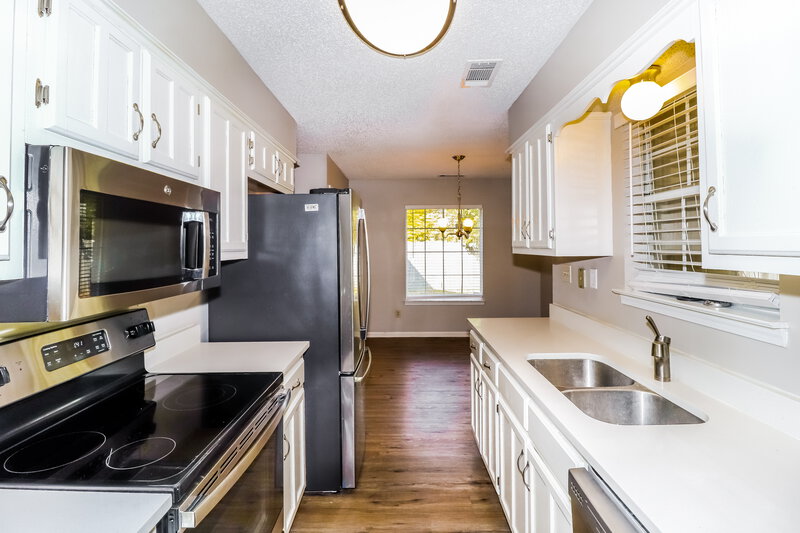1,685/Mo, 1834 Dewars Cove N Cordova, TN 38016 Kitchen View