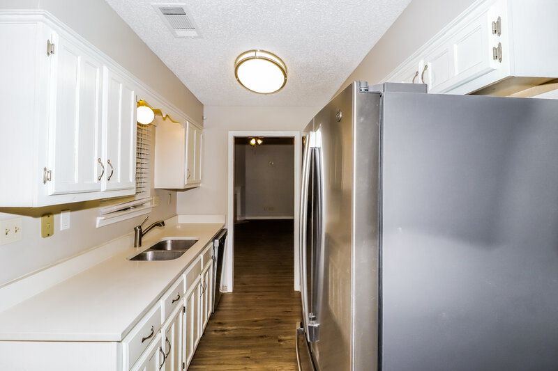 1,685/Mo, 1834 Dewars Cove N Cordova, TN 38016 Kitchen View 2