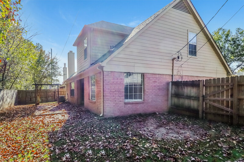 1,685/Mo, 1834 Dewars Cove N Cordova, TN 38016 Rear View