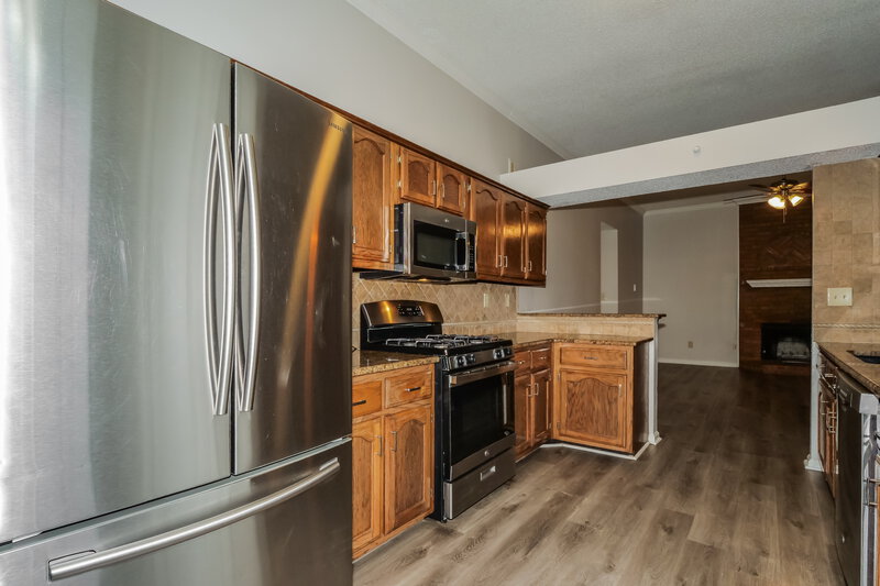 1,785/Mo, 3158 Clubview Cove N Lakeland, TN 38002 Kitchen View