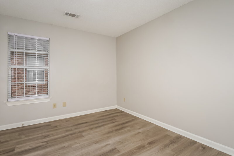 1,785/Mo, 3158 Clubview Cove N Lakeland, TN 38002 Bedroom View 2