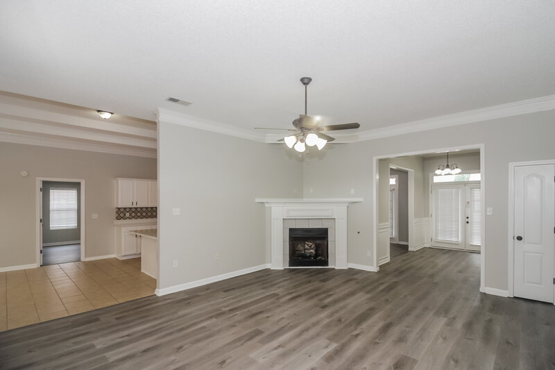 1,995/Mo, 7201 Arcastle Loop W Southaven, MS 38671 Floor Plan View 3