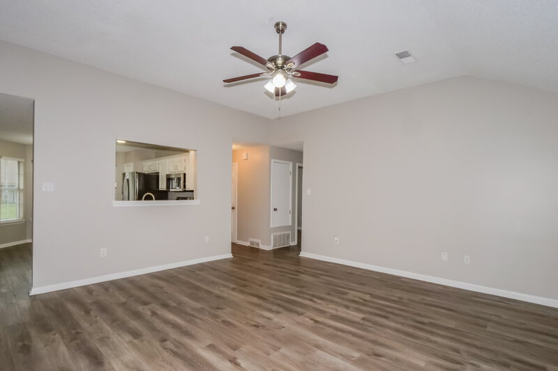 1,650/Mo, 9831 Riggan Dr Olive Branch, MS 38654 Living Room View