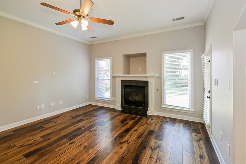 2,595/Mo, 7032 Apache Dr Olive Branch, MS 38654 Living Room View 2