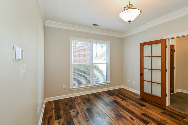 2,595/Mo, 7032 Apache Dr Olive Branch, MS 38654 Office View