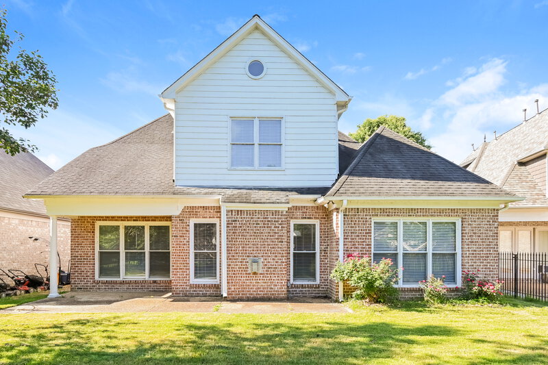 2,595/Mo, 7032 Apache Dr Olive Branch, MS 38654 Rear View