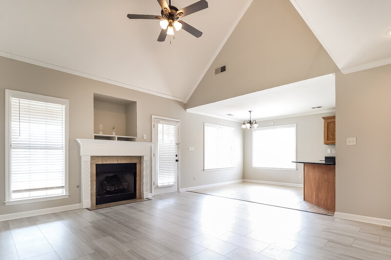 2,415/Mo, 4298 Arabella Dr Southaven, MS 38672 Living Room View