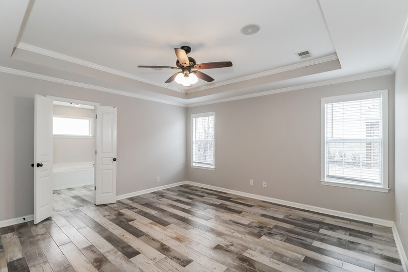 1,940/Mo, 4213 St Anne Cove Southaven, MS 38672 Main Bedroom View