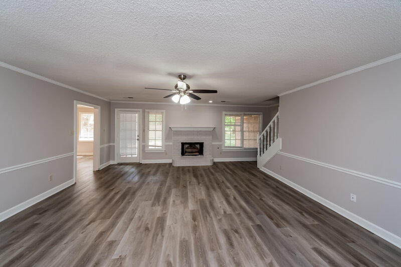 1,900/Mo, 7565 Woody Hollow Cove Memphis, TN 38125 Living Room View