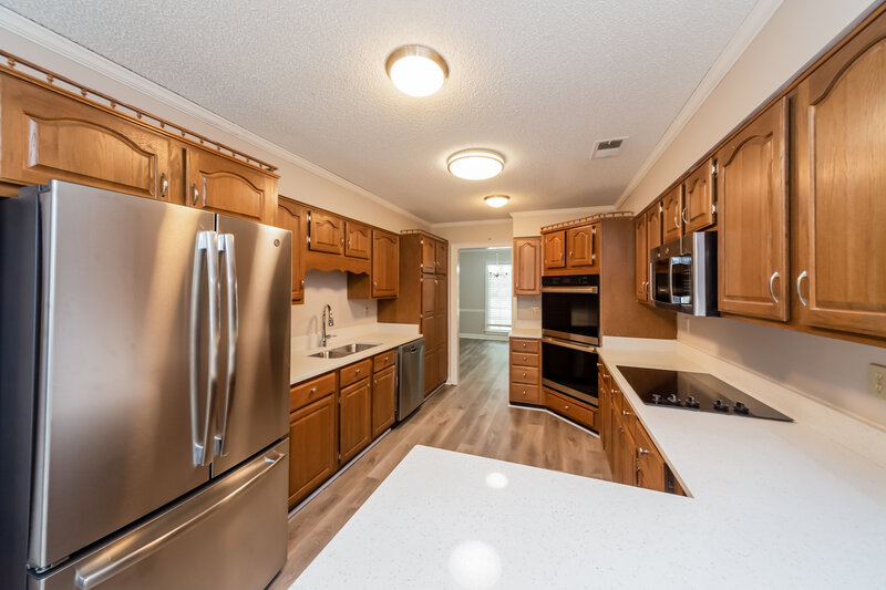 1,900/Mo, 7565 Woody Hollow Cove Memphis, TN 38125 Kitchen View