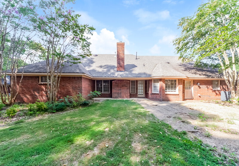 1,900/Mo, 7565 Woody Hollow Cove Memphis, TN 38125 Rear View