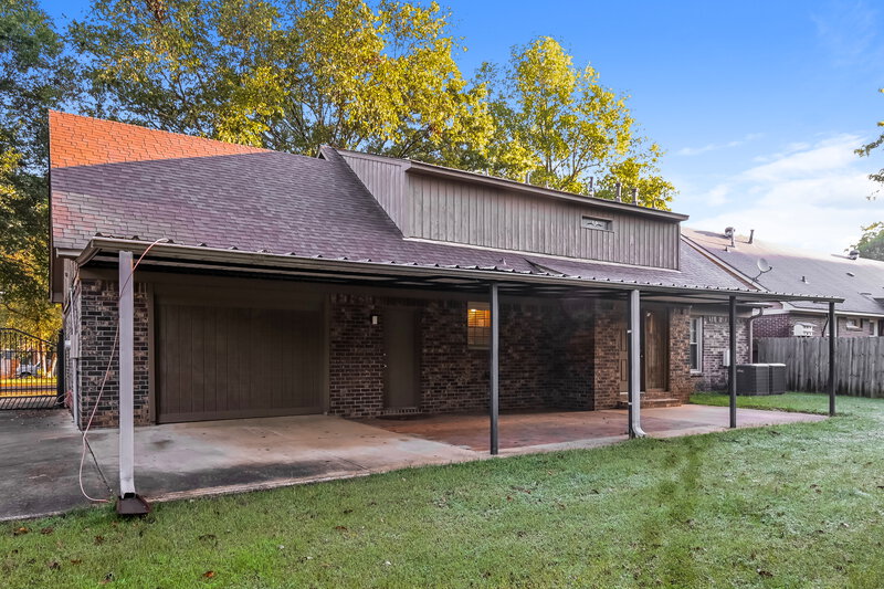 2,275/Mo, 861 White Pine Dr Southaven, MS 38671 Rear View