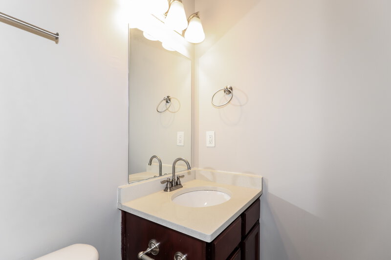 2,175/Mo, 4934 Indian Walk Ln Arlington, TN 38002 Bathroom View