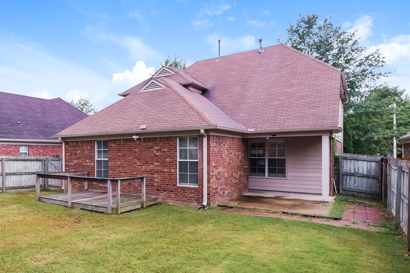 2,175/Mo, 4934 Indian Walk Ln Arlington, TN 38002 Rear View