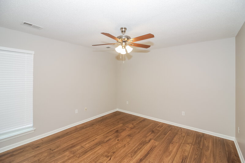 1,890/Mo, 824 W E Ross Pkwy Southaven, MS 38671 Main Bedroom View