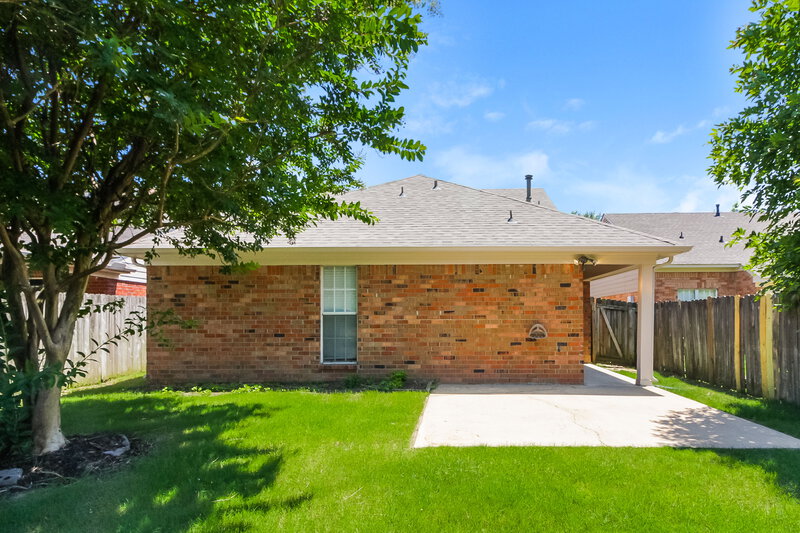 1,890/Mo, 824 W E Ross Pkwy Southaven, MS 38671 Rear View