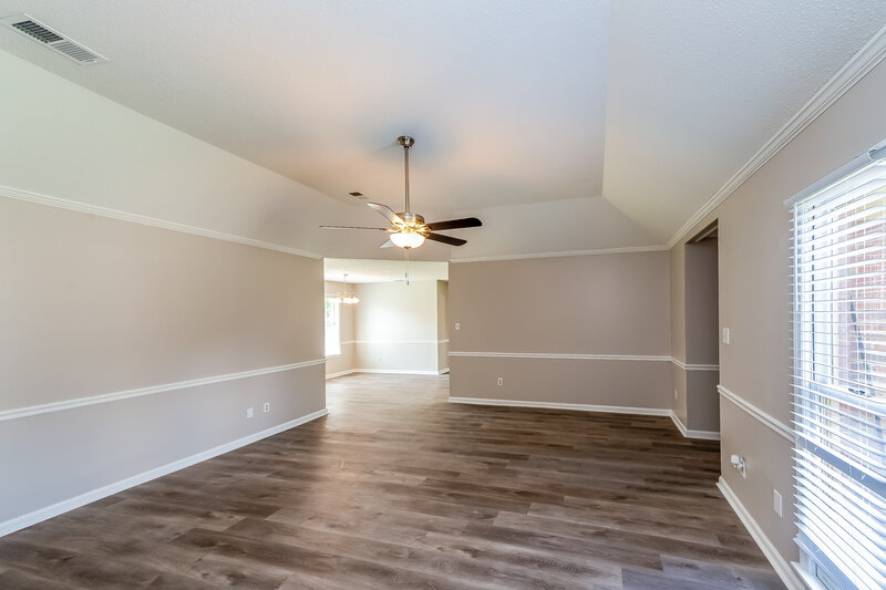 1,870/Mo, 4015 Moonstone Cove Memphis, TN 38125 Living Room View