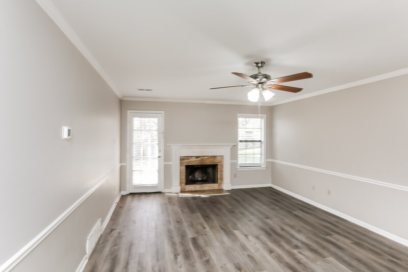 2,110/Mo, 5080 Kennet Ct Memphis, TN 38141 Living Room View