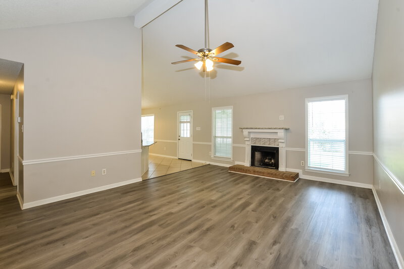 1,990/Mo, 6926 Dovefield Ln Bartlett, TN 38135 Living Room View