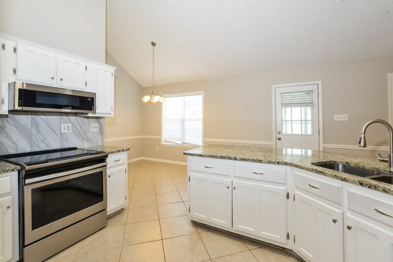 1,990/Mo, 6926 Dovefield Ln Bartlett, TN 38135 Kitchen View