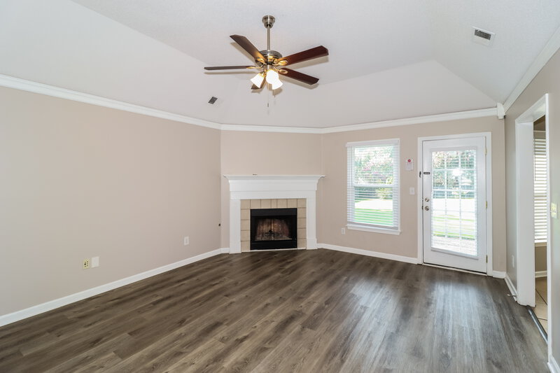 2,050/Mo, 2575 Country Glade Cv S Cordova, TN 38016 Living Room View