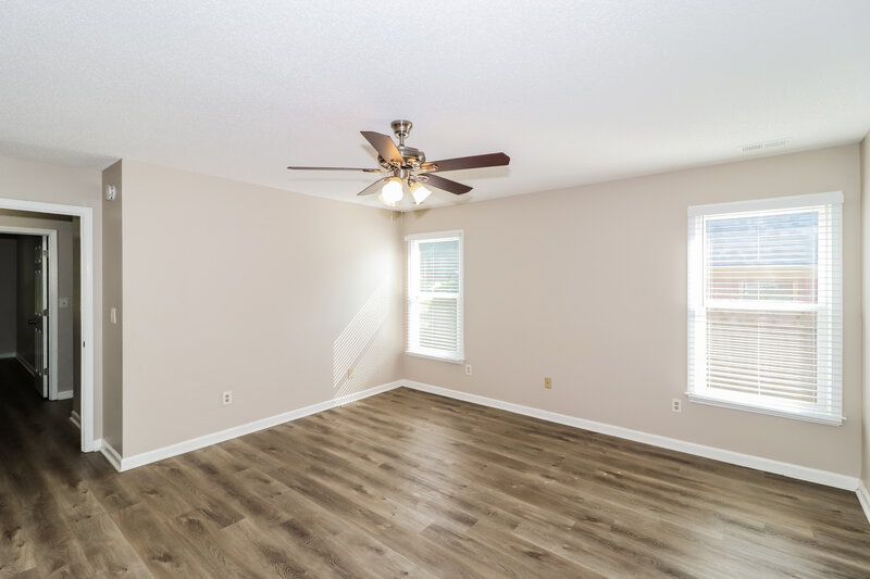 2,050/Mo, 2575 Country Glade Cv S Cordova, TN 38016 Main Bedroom View 2