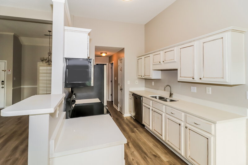 2,165/Mo, 5201 Melanie Creek Cove Arlington, TN 38002 Kitchen View 2