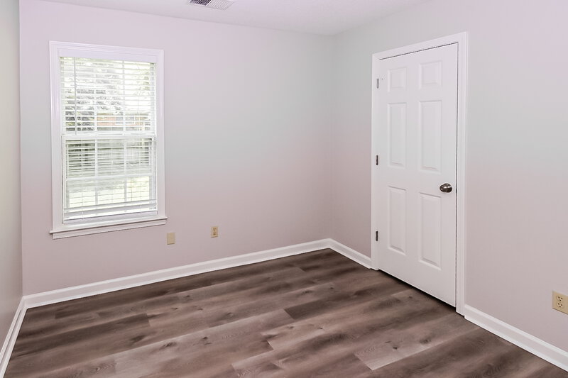 2,200/Mo, 147 N Parkway St Hernando, MS 38632 Main Bedroom View