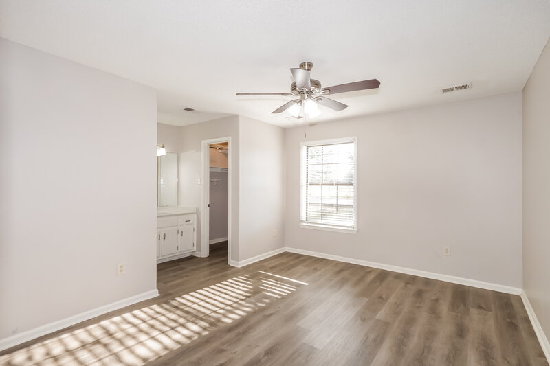 1,550/Mo, 2106 Charles Bryan Rd Memphis, TN 38133 Main Bedroom View