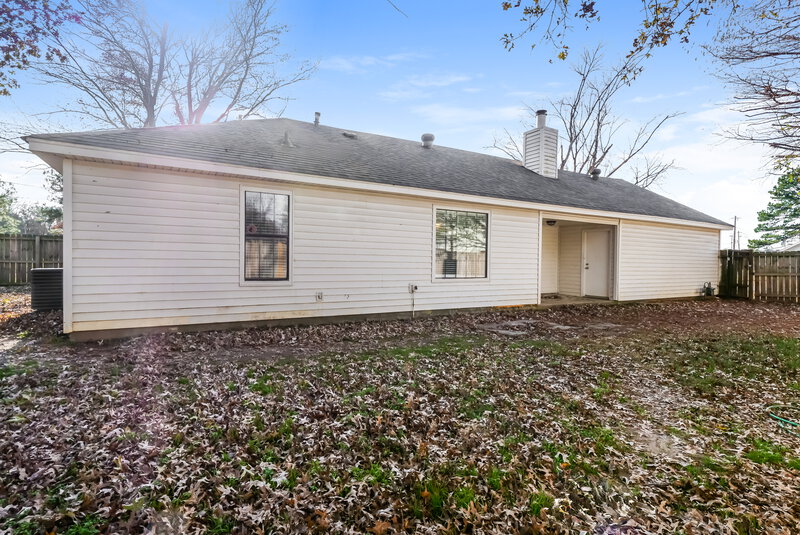 1,550/Mo, 2106 Charles Bryan Rd Memphis, TN 38133 Rear View