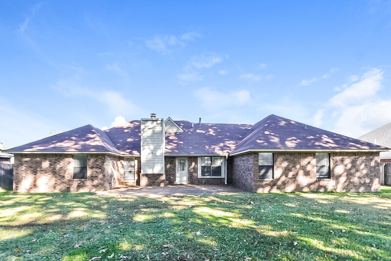 3,110/Mo, 3320 Summerdale Drive Bartlett, TN 38133 Rear View