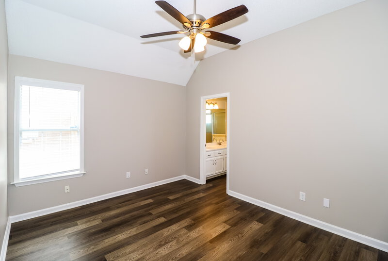 1,775/Mo, 1123 Dove Hollow Cir W Memphis, TN 38018 Main Bedroom View