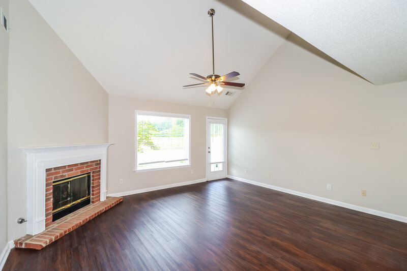 2,095/Mo, 8330 Trondheim Dr Cordova, TN 38018 Living Room View 2