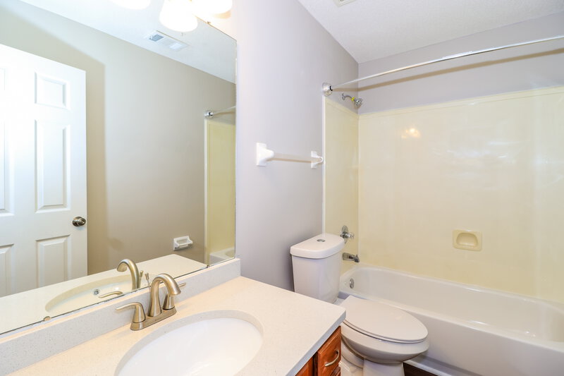 2,095/Mo, 8330 Trondheim Dr Cordova, TN 38018 Bathroom View