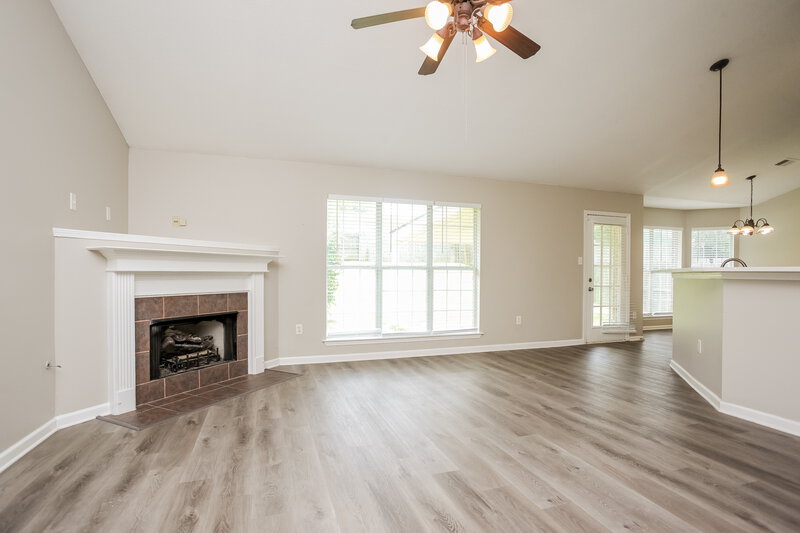 2,105/Mo, 1657 Madison Ave Southaven, MS 38671 Living Room View