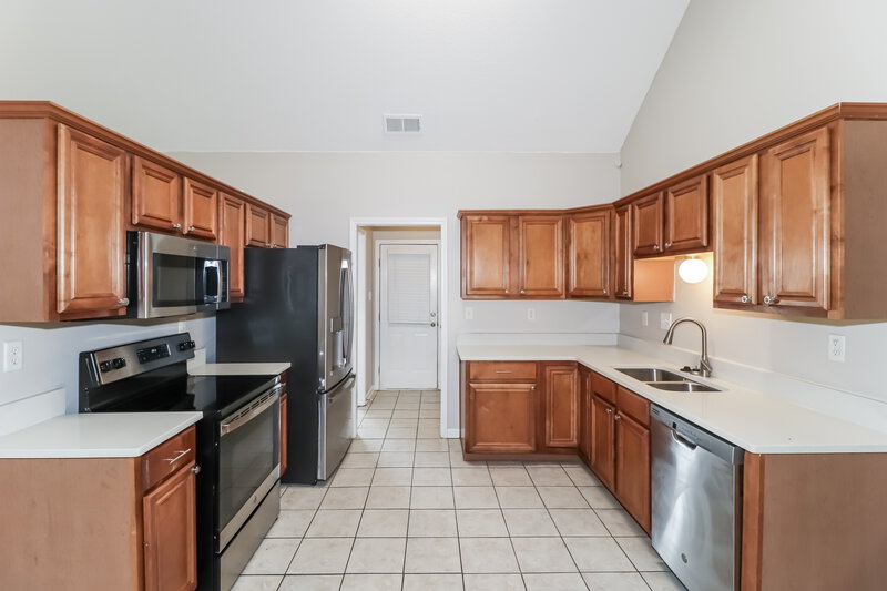 1,645/Mo, 185 Village Dr Oakland, TN 38060 Kitchen View