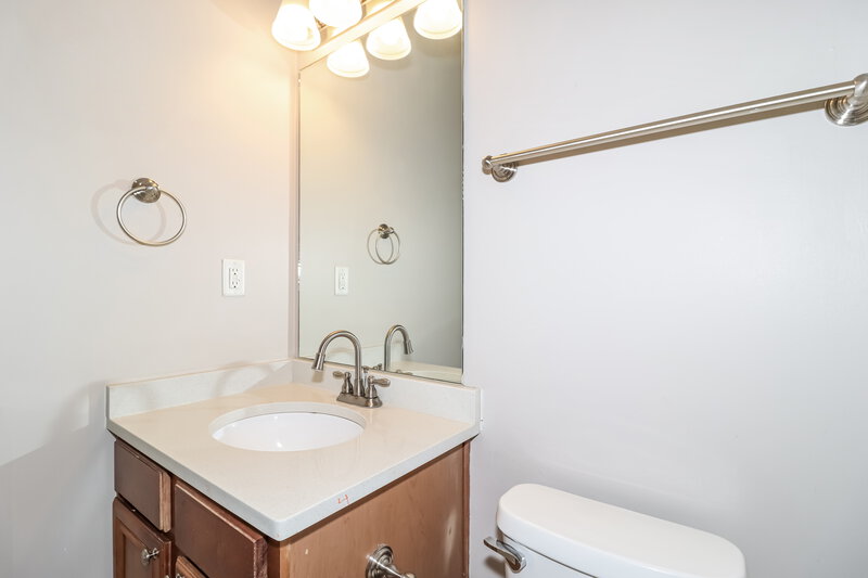 1,645/Mo, 185 Village Dr Oakland, TN 38060 Bathroom View