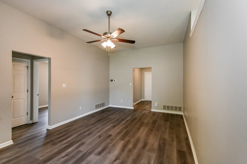 1,775/Mo, 3123 Conger CT W Hernando, MS 38632 Living Room View 2