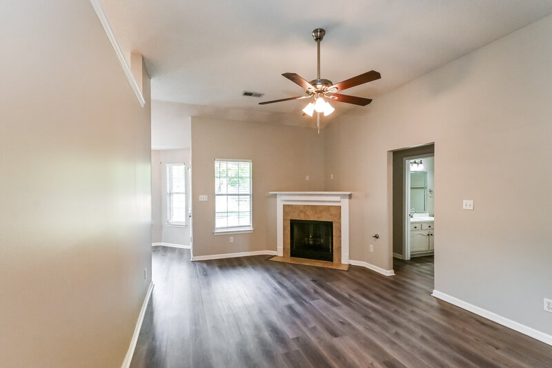 1,775/Mo, 3123 Conger CT W Hernando, MS 38632 Living Room View 3