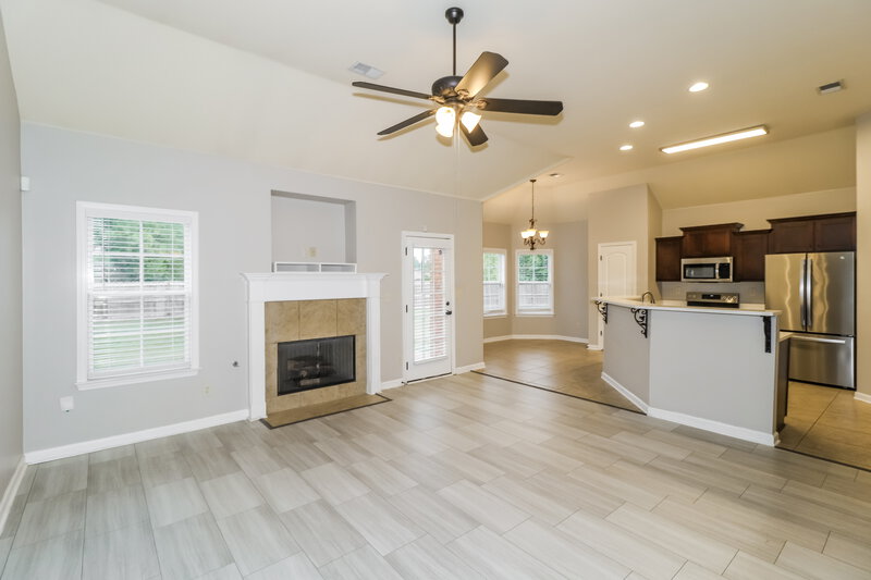 1,970/Mo, 3714 Harvest Tree Cove Southaven, MS 38672 Living Room View