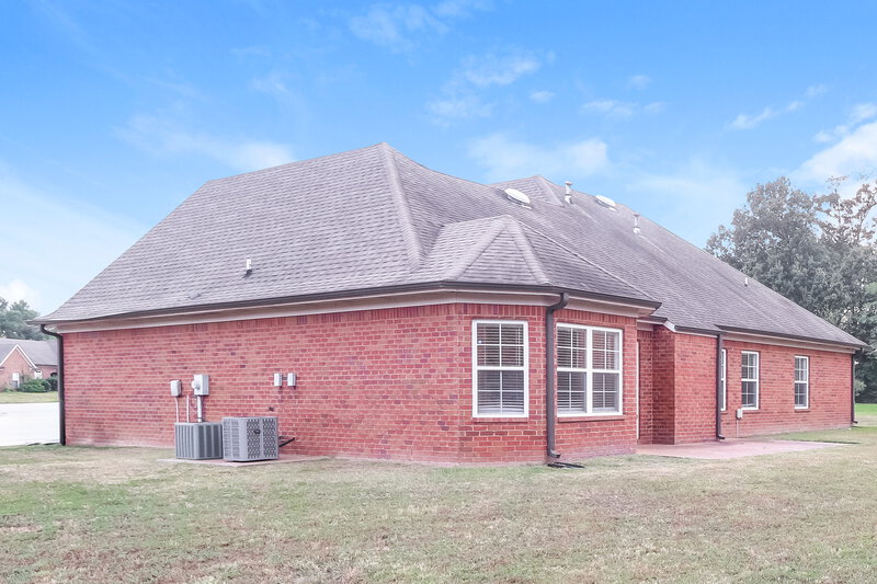 1,970/Mo, 3714 Harvest Tree Cove Southaven, MS 38672 Rear View