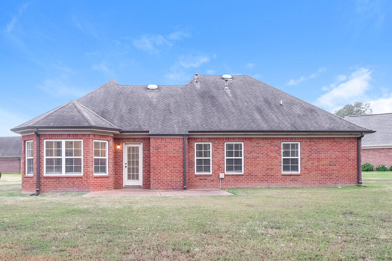 1,970/Mo, 3714 Harvest Tree Cove Southaven, MS 38672 Rear View 2