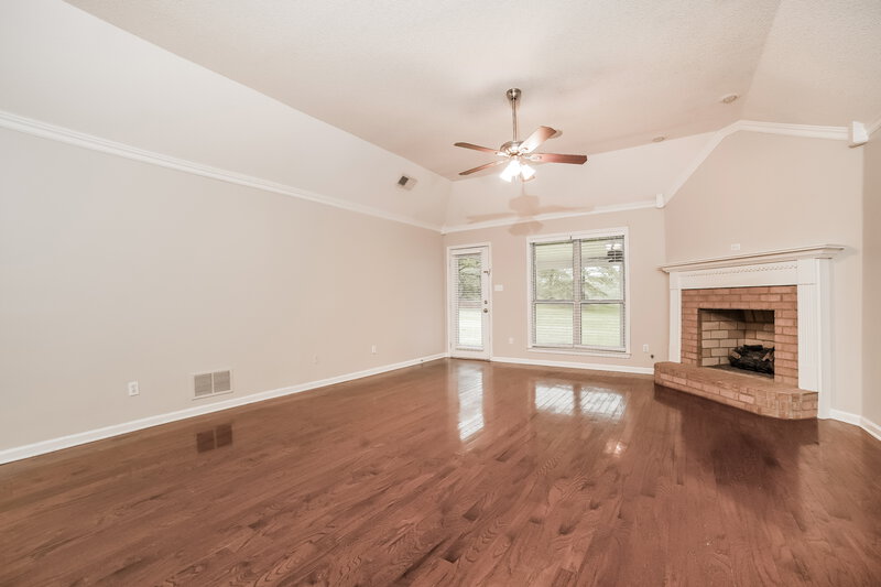 1,910/Mo, 3950 Spring Lakes Cir Olive Branch, MS 38654 Living Room View
