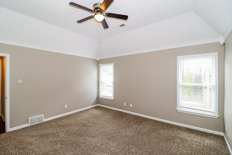 2,040/Mo, 1883 Banstead Dr Cordova, TN 38016 Main Bedroom View 2